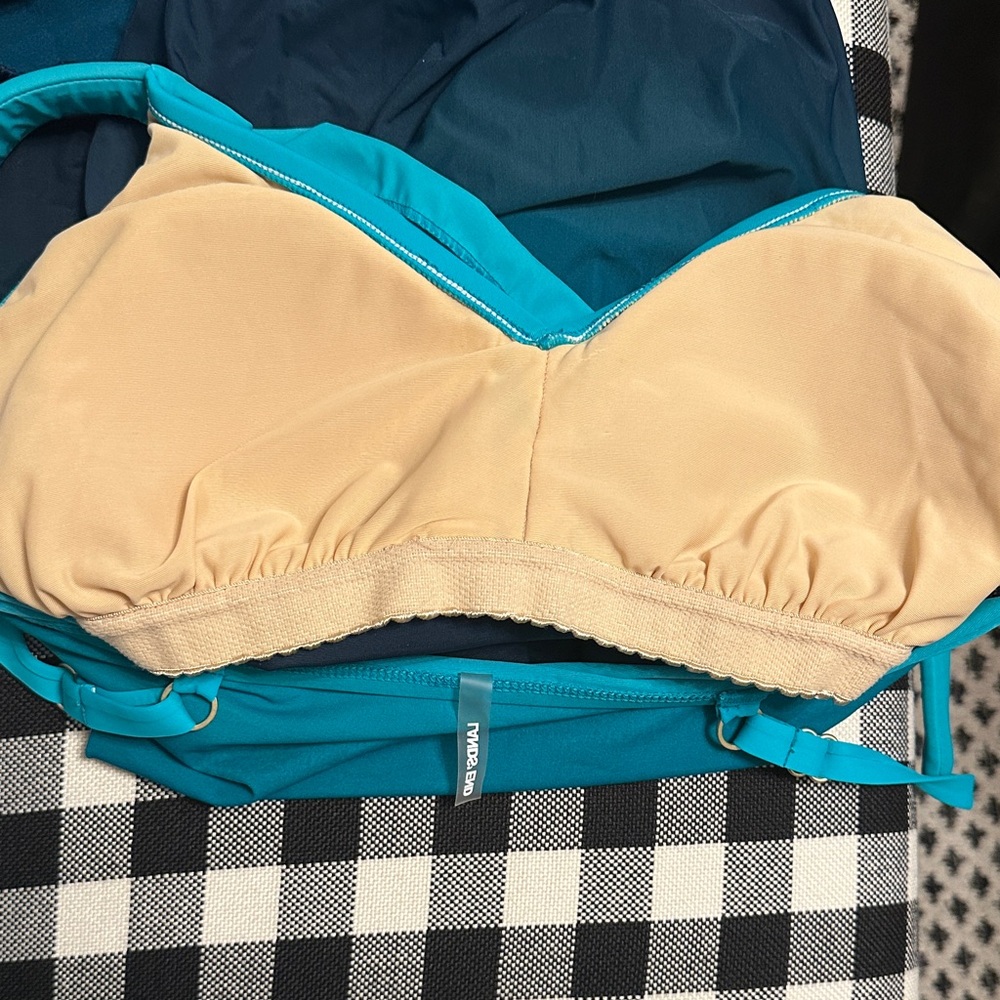 Lands End Turquoise to Teal One Piece Swimsuit - Picture 6 of 9